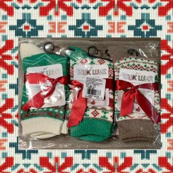 Muk Luks 3 Pairs Holiday Print Textured Stretch Knit Crew Socks - Picture 1 of 3